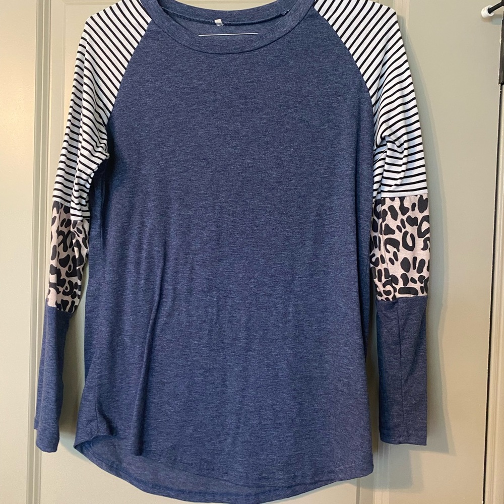 Boutique shirt size M